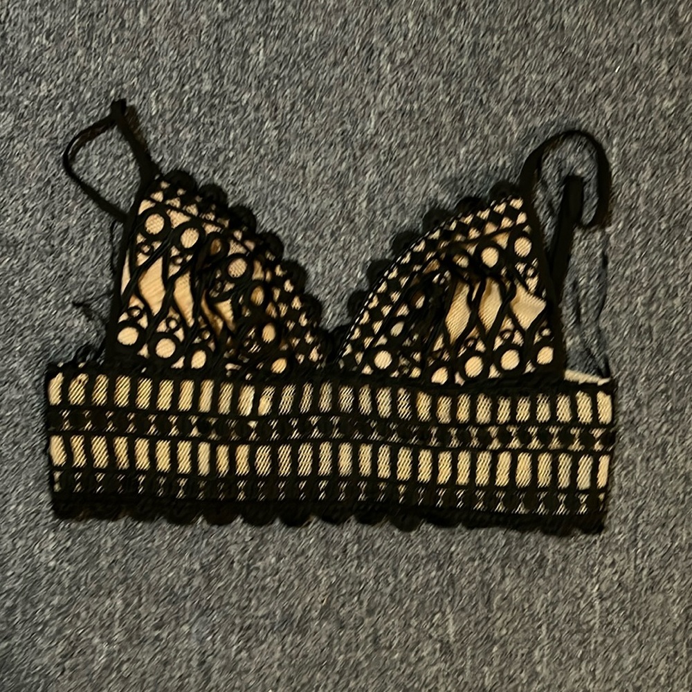 WHITE FOX small cropped top black and tan